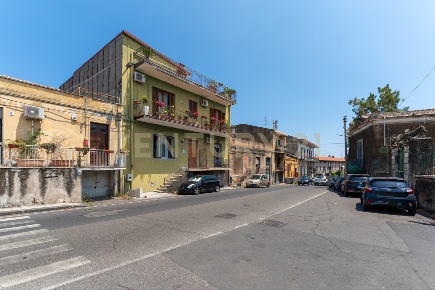 Foto Case semi ndipendenti in Via Duca degli Abruzzi 105, Centro di 162 m²