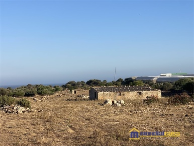 Foto Terreno a Portopalo di Capo Passero di 9420 m² in vendita