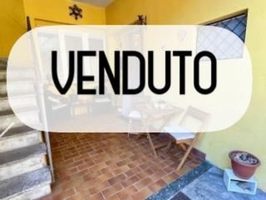 Foto Appartamento in Via Carletto Ferrari, Daverio Centro di 100 m²