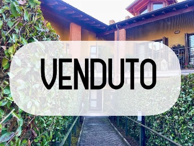 Foto Appartamento in Via Del Fontanone, Azzate Centro di 85 m² con 3 locali