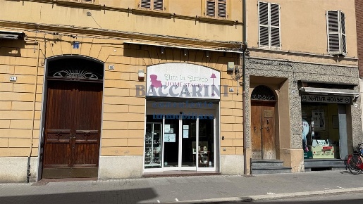 Foto Negozio in CORSO GARIBALDI, Faenza di 78 m² con 2 locali in affitto