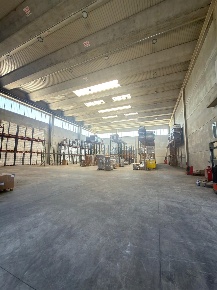 Foto Capannone industriale a Vimercate di 1900 m² in affitto