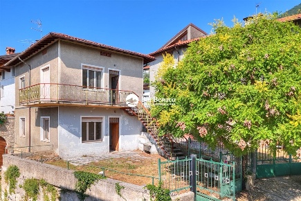 Foto Casa indipendente in Via Raffaello, Toscolano-Maderno di 170 m²