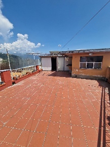 Foto Appartamento a Carrara Avenza di 60 m² con 3 locali in vendita