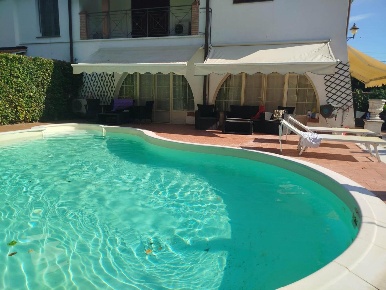 Foto Villa unifamiliare a Cascina Titignano - Visignano di 200 m²