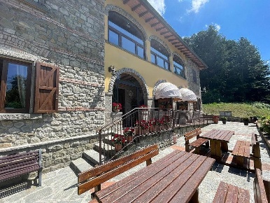 Foto Attività commerciale in 90 SR 70 della Consuma, Castel San Niccolò
