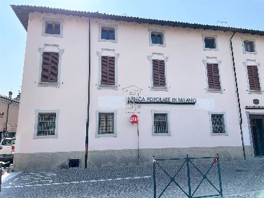 Foto Ufficio in piazza Meardi  6, Casei Gerola Casei di 82 m² con 3 locali