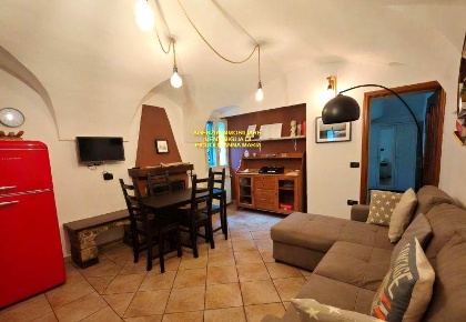 Foto Appartamento in Via Vigliani 28, Dolceacqua di 72 m² con 3 locali