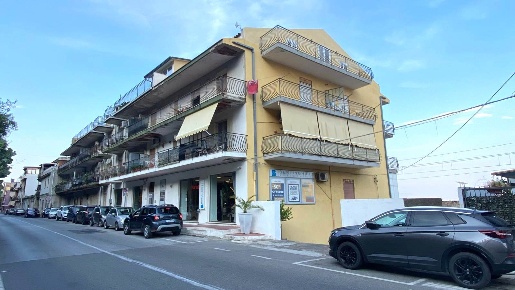 Foto Appartamento in Via Roma 323, Itala Itala Marina di 82 m² con 3 locali