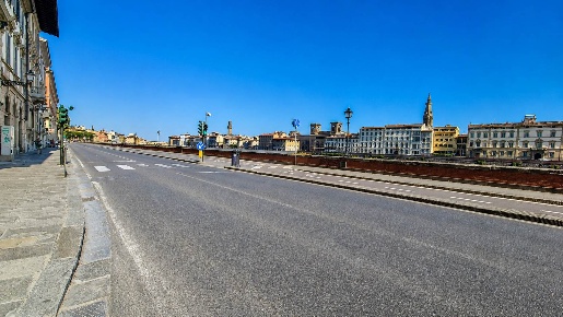 Foto Negozio a Firenze San Niccolò di 100 m² con 4 locali in vendita