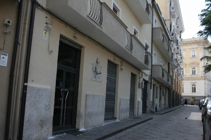 Foto Attività commerciale in VIA CARDINAL DI RENDE 12/14, Benevento