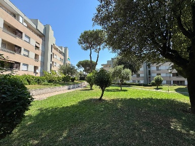 Foto Appartamento in Via Suvereto 30, Roma Nuovo Salario di 110 m²