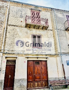 Foto Case indipendenti in Via Garibaldi 131, Polizzi Generosa di 211 m²