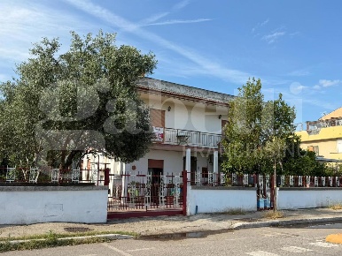 Foto Appartamento in Via Toscanini 59, Aprilia Guardapasso di 120 m²