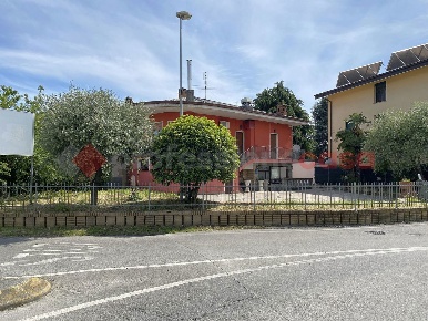 Foto Villa unifamiliare in SAN GIOVANNI BOSCO, Solza di 310 m² con 5 locali
