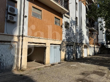 Foto Box in Via Leonardo Da Vinci snc, Rende Quattromiglia di 20 m²