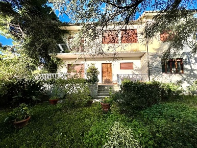 Foto Appartamento a Portoferraio Centro di 400 m² con 15 locali in vendita