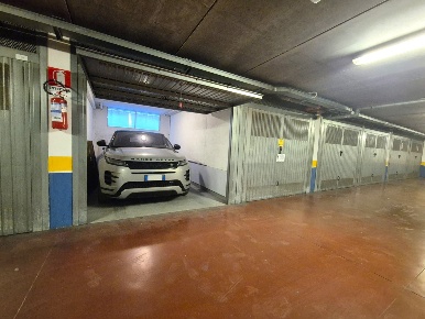 Foto Box in della Ferriera, Bologna Santa Viola di 16 m² in affitto