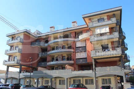 Foto Appartamento in Via Vanzina 8, Aprilia Semicentro di 96 m² in vendita