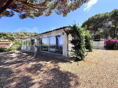 Foto Villa singola a Capoliveri di 83 m² con 5 locali in vendita