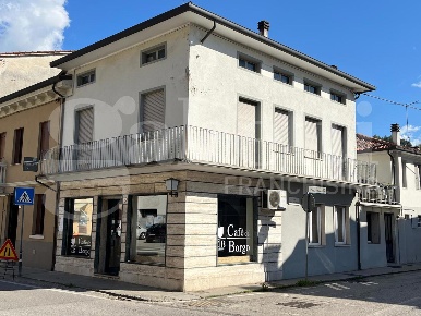 Foto Bar in Via Gianni Cecchin 33, Marostica Centro di 80 m² con 2 locali