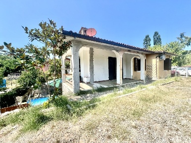 Foto Villa singola a Portoferraio di 111 m² con 5 locali in vendita