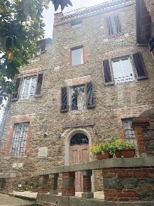 Foto Casa indipendente a Montecatini-Terme di 220 m² in vendita