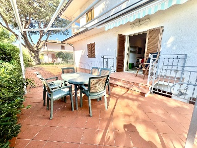 Foto Appartamento a Capoliveri Lacona di 90 m² con 5 locali in vendita