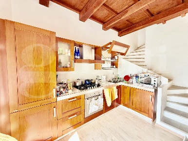 Foto Appartamento a Marciana Centro di 90 m² con 4 locali in vendita