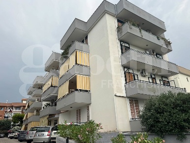 Foto Appartamento in lembo, Bari Santo Spirito di 90 m² con 3 locali