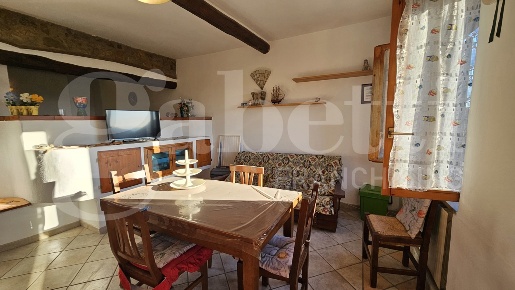 Foto Appartamento a Rio Rio Nell'Elba di 55 m² con 1 locali in vendita