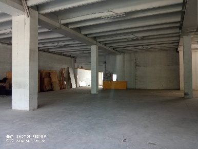 Foto Capannone industriale in VIA VOLTA 5, Pessano con Bornago Centro