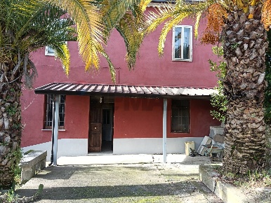 Foto Casa indipendente in c/da coste 68, Morcone Centro di 140 m²