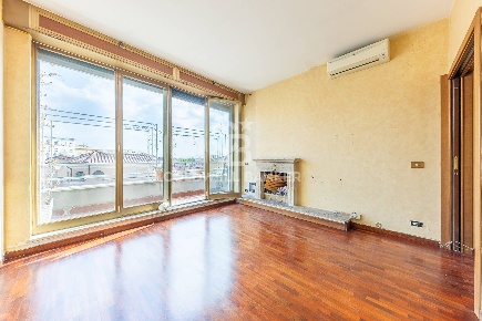 Foto Attico in Via Etruria, Roma Re di Roma di 62 m² con 2 locali
