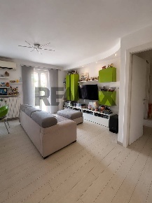 Foto Appartamento in Via Gramsci 37, Pavia Vallone di 100 m² con 3 locali