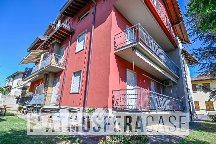 Foto Appartamento in via De Amicis 1a, Curno di 115 m² con 4 locali