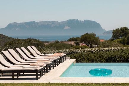 Foto Villa unifamiliare in Str. Panoramica Olbia 2, Golfo Aranci di 280 m²