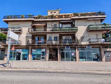 Foto Appartamento in marco polo 21, Osimo Centro di 85 m² con 3 locali