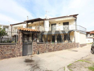 Foto Appartamento in via Della Stadera 86, Napoli Zona Industriale - Marina
