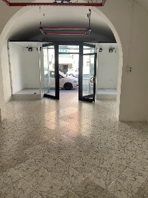 Foto Locale commerciale a Livorno Antignano - Banditella di 80 m²