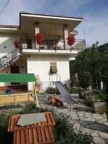 Foto Villa unifamiliare a Camporosso di 230 m² con 10 locali in vendita