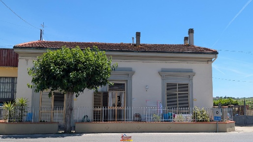 Foto Casa indipendente a Cerreto Guidi Lazzeretto di 200 m² con 10 locali