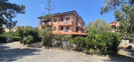 Foto Appartamento in Via Riviera Prangi, Pizzo di 110 m² con 4 locali