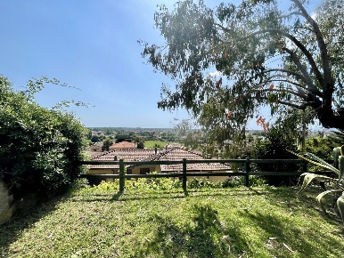 Foto Villa unifamiliare in Via Lago d'Iseo Snc, Pietrasanta di 240 m²