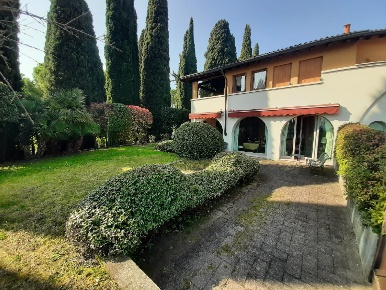 Foto Villa a schiera in Via posteghe, Polpenazze del Garda di 150 m²