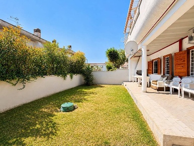 Foto Appartamento in Via Po 16, Anzio Villa Claudia di 70 m² con 3 locali