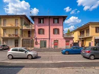 Foto Negozio in Via Piave, Scanzorosciate Scanzo Rosciate di 30 m²