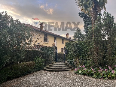 Foto Rustico in via Pisciola 5, Imbersago Centro di 498 m² con 5 locali
