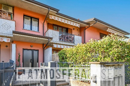 Foto Appartamento in Via Don G. Ferrari 21, Bonate Sopra di 65 m²