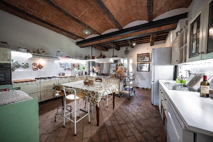 Foto Casa indipendente in VIA MONTE TREBBIO 18, Dovadola di 283 m²